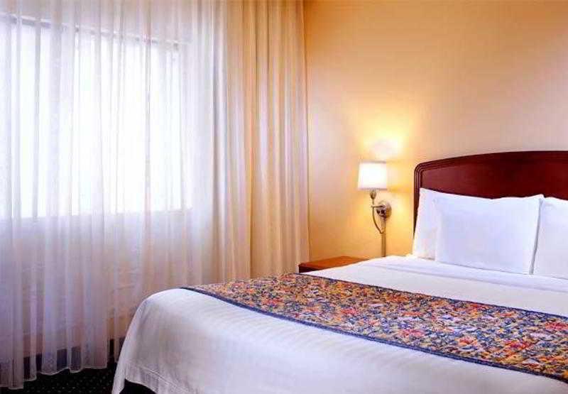 Courtyard By Marriott Dallas Northwest Exterior foto